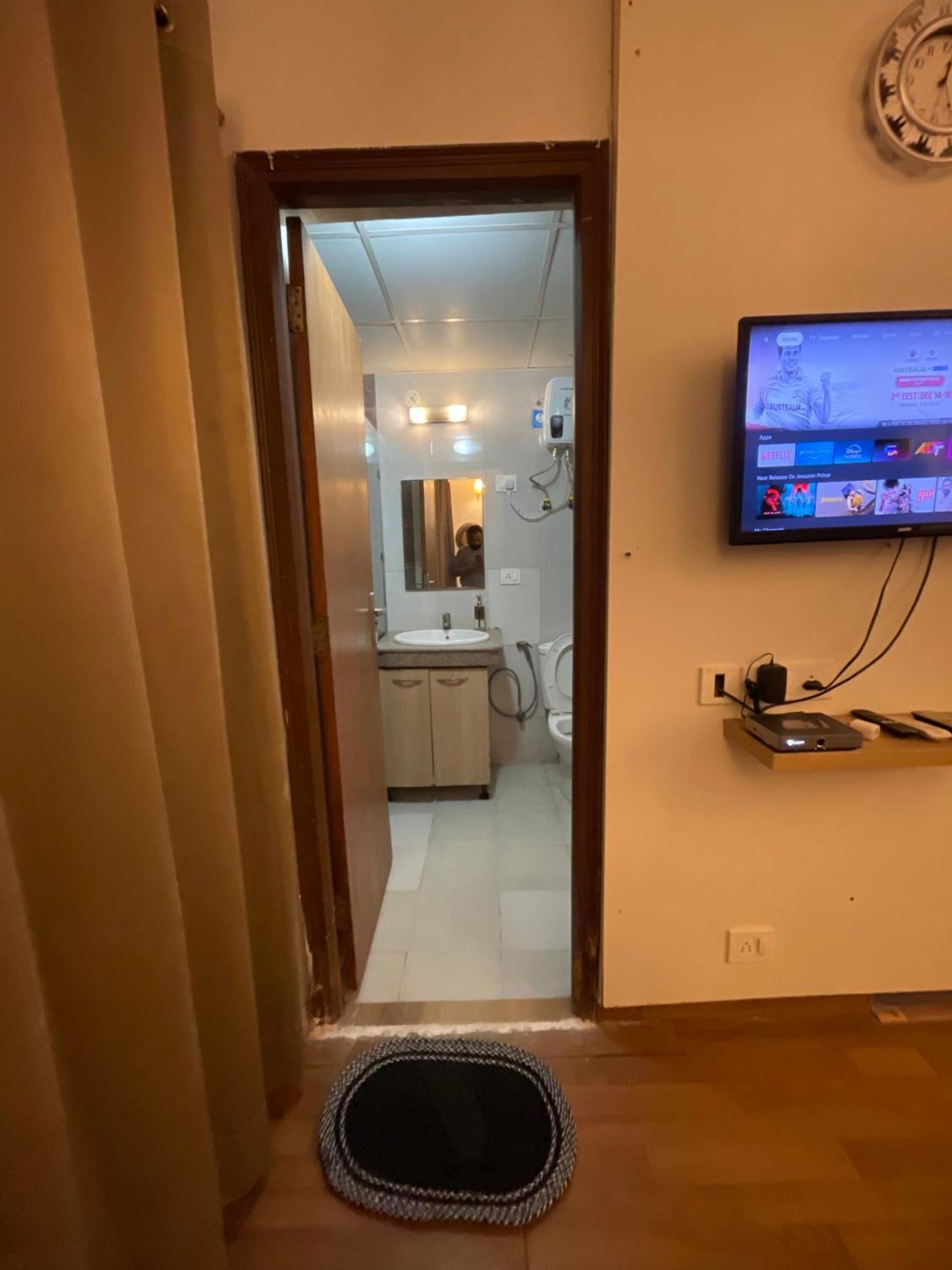 Dream Vibes Studio Apartment Noida Exterior photo